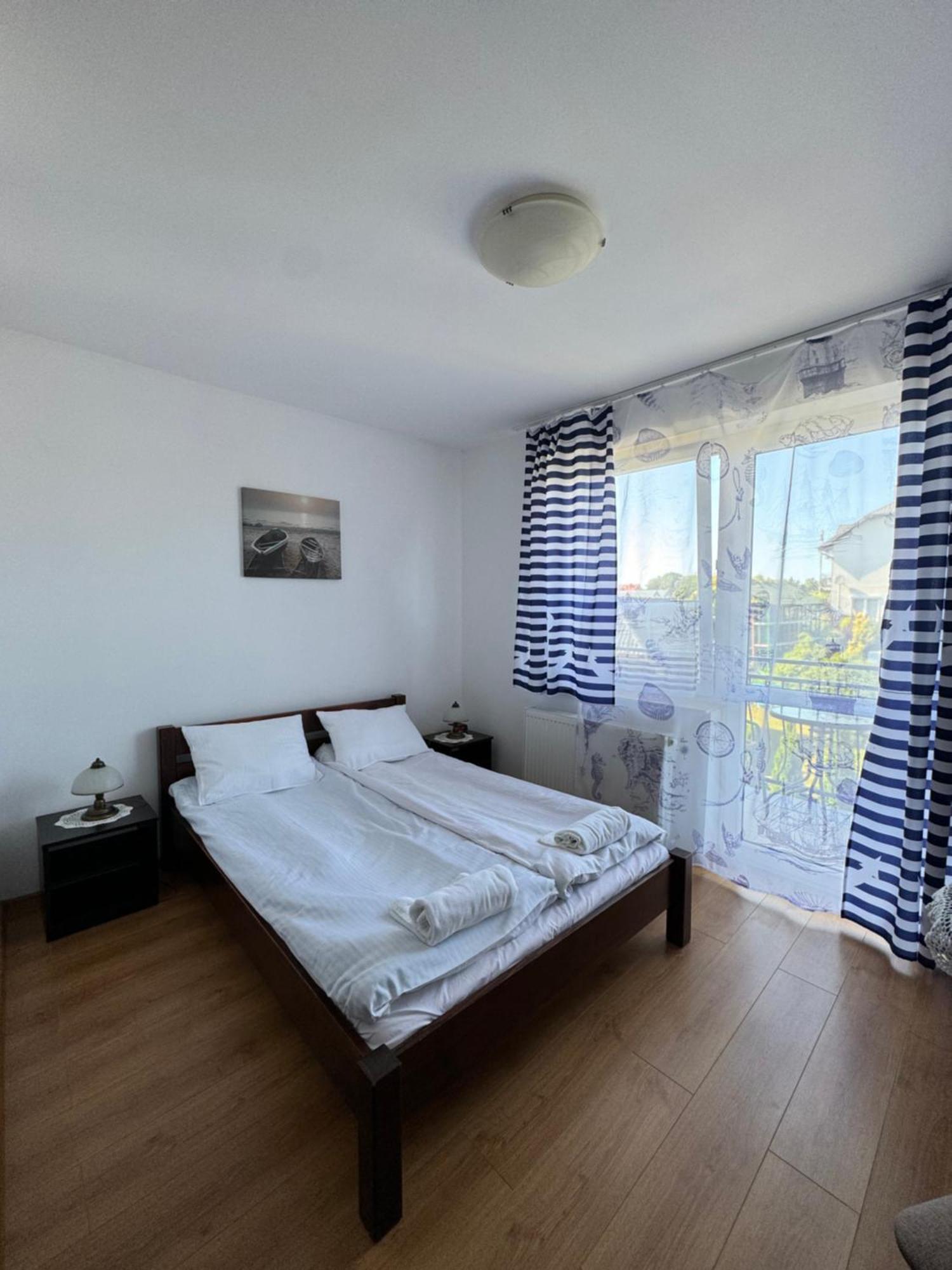 Sloneczny Brzeg Hotel Jaroslawiec Ngoại thất bức ảnh