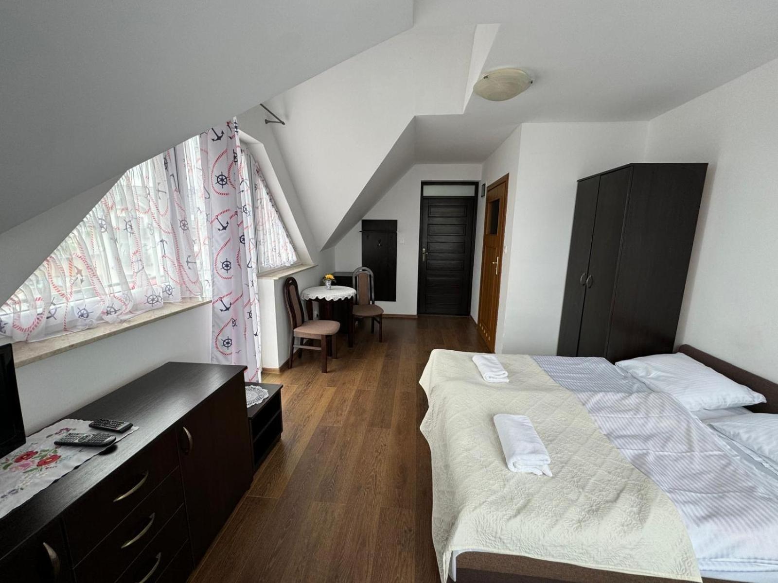 Sloneczny Brzeg Hotel Jaroslawiec Ngoại thất bức ảnh