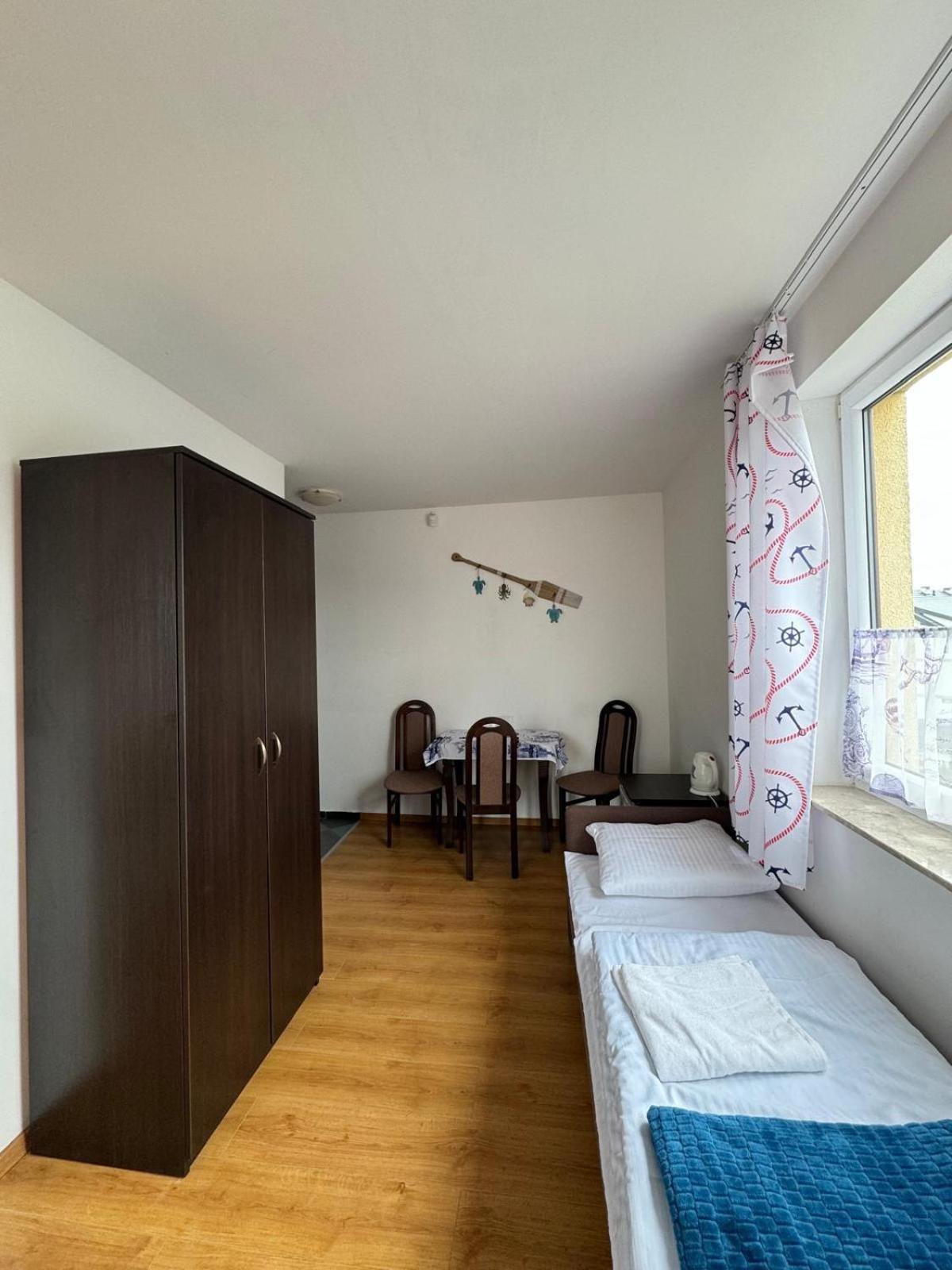 Sloneczny Brzeg Hotel Jaroslawiec Ngoại thất bức ảnh