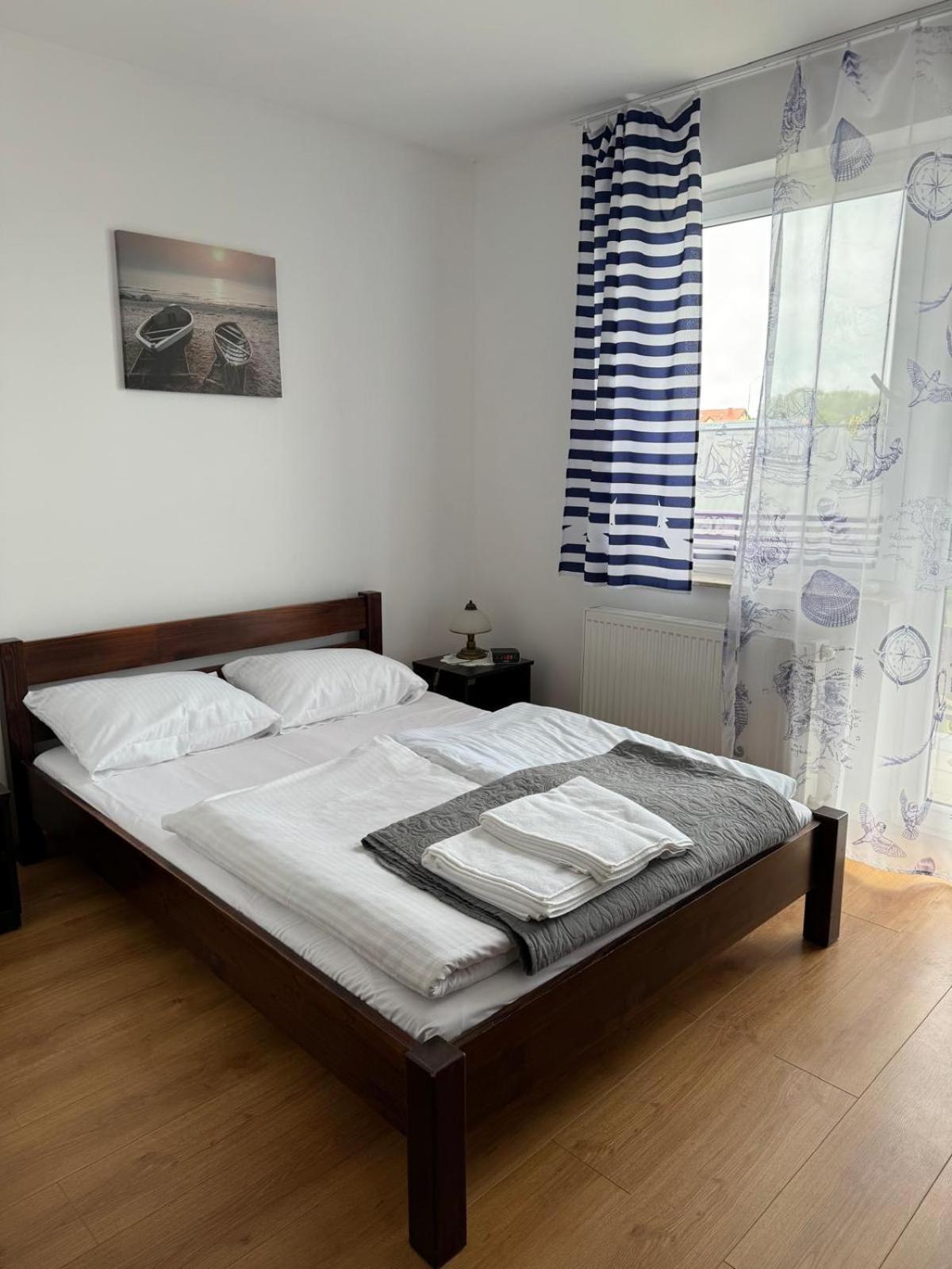 Sloneczny Brzeg Hotel Jaroslawiec Ngoại thất bức ảnh